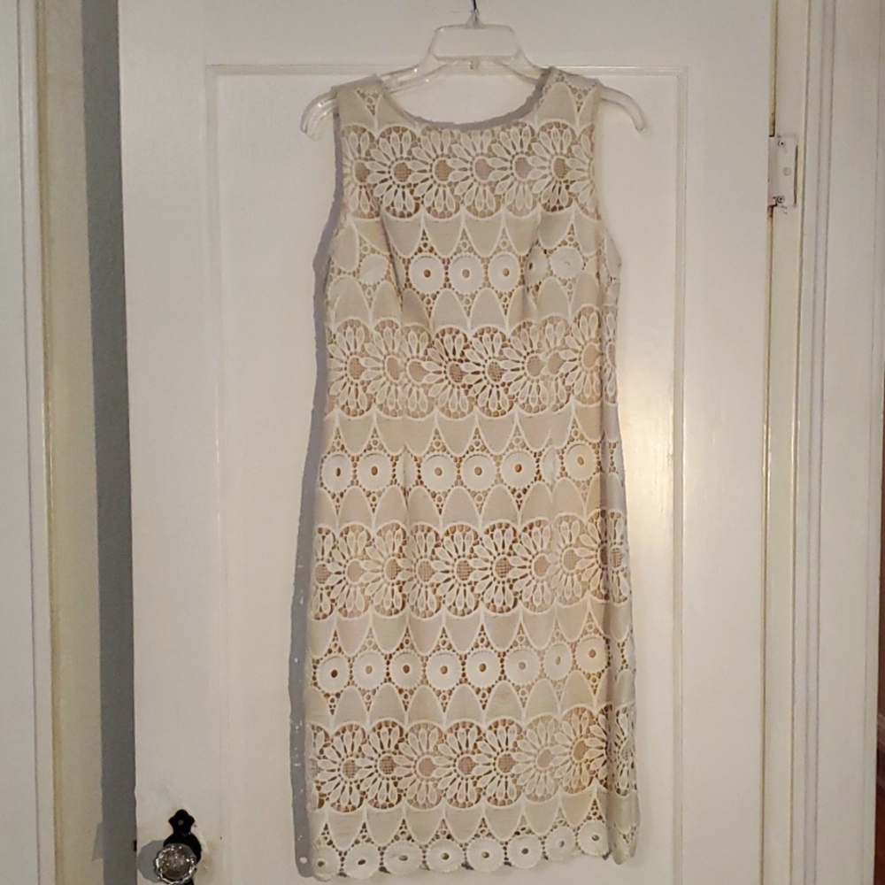 Liz Clayborn size 4 lace pencil skirt dress